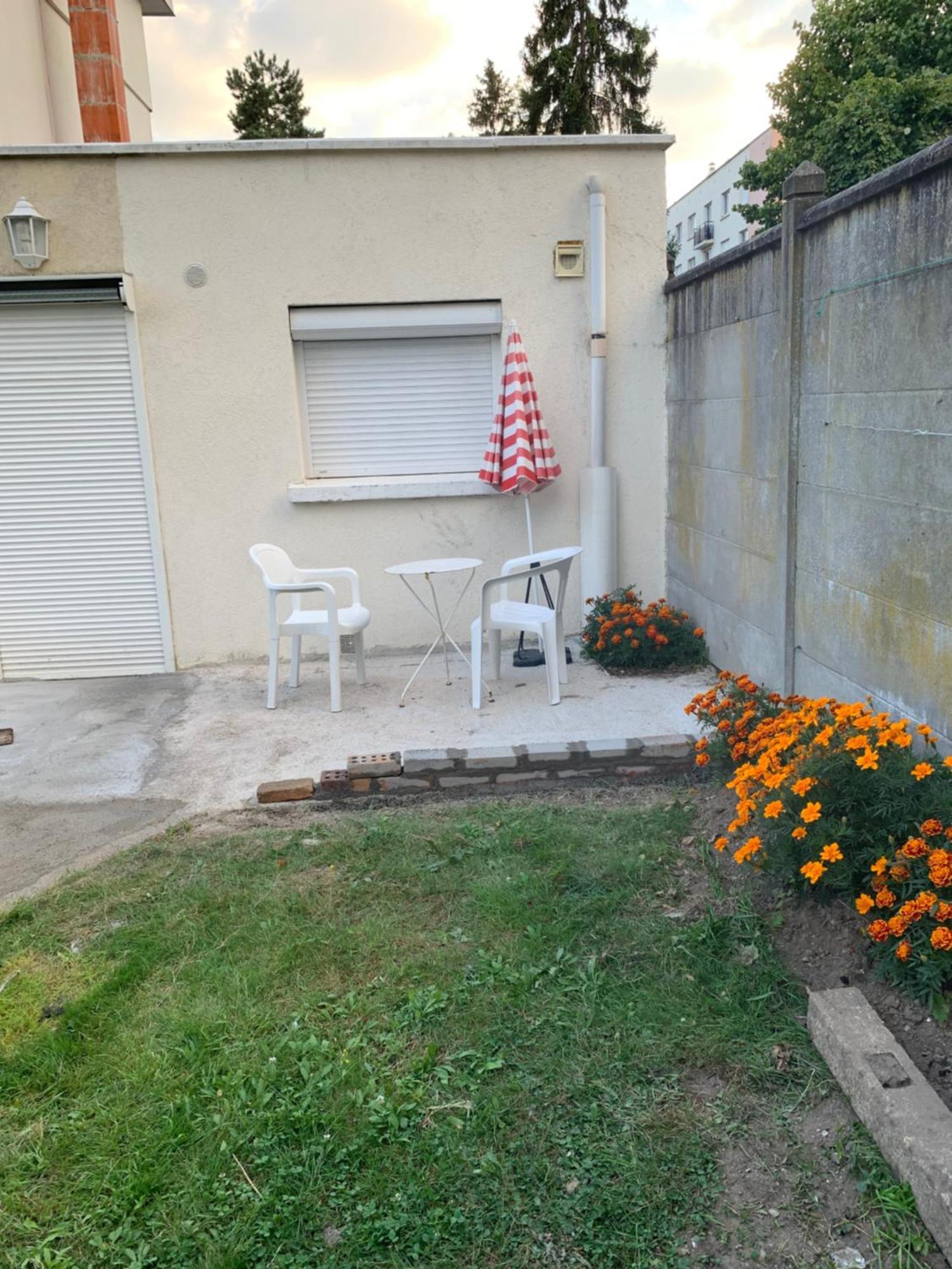 Studio Fond De Jardin Palaiseau Luaran gambar